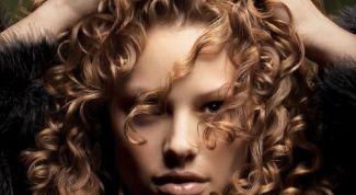 Картинка по теме - как накручивать волосы на спиральные бигуди