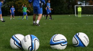 Картинка по теме - как поступить в футбольный клуб