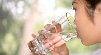 Картинка по теме - почему нельзя пить после еды