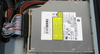 Картинка по теме - как подключить привод от ноутбука