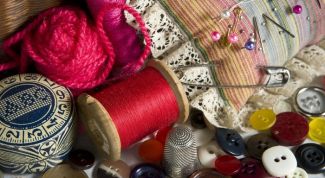 Картинка по теме - как заклеить дырку на куртке