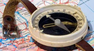 Картинка по теме - как определить на карте стороны света