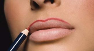 Картинка по теме - почему губы трескаются