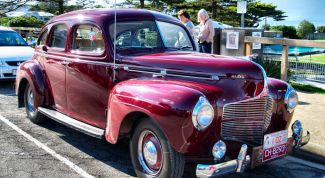 Картинка по теме - как выбрать ретро-автомобиль на свадьбу