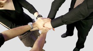 Картинка по теме - как наладить взаимодействие служб в компании