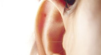 Картинка по теме - как избавиться от прыщей в ушной раковине