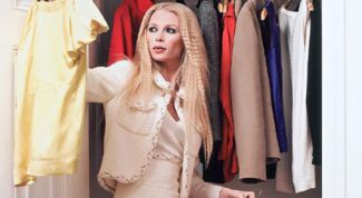 Картинка по теме - как подобрать одежду при плоской фигуре