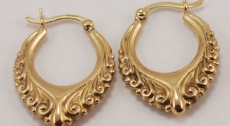 Картинка по теме - как очистить золотые серьги 