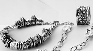 Картинка по теме - почему чернеет серебро