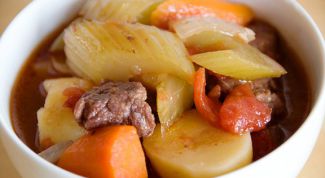 Картинка по теме - как приготовить тушеную говядину