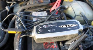 Картинка по теме - как зарядить машинный аккумулятор