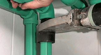 Картинка по теме - как соединить полиэтиленовые трубы