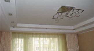 Картинка по теме - как клеить карнизы