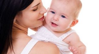 Картинка по теме - как носить ребенка столбиком