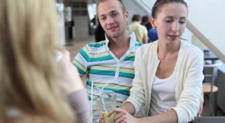 Картинка по теме - как выявить признаки измены в поведении супруга 