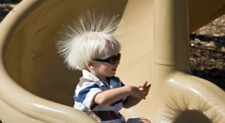 Картинка по теме - почему электризуются волосы