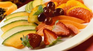 Картинка по теме - как вывести пятна от фруктов