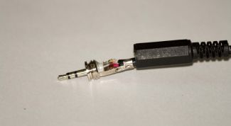 Картинка по теме - как разобрать штекер