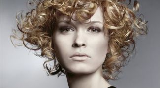 Картинка по теме - как укладывать волосы с помощью бигуди