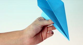 Картинка по теме - как сложить бумажный самолетик