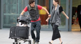 Картинка по теме - как встретить девушку в аэропорту