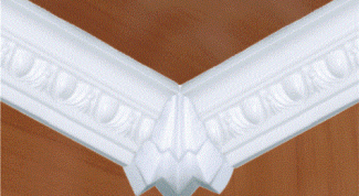 Картинка по теме - как прикрепить потолочные плинтуса