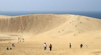 Картинка по теме - что делают из песка