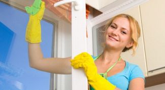 Картинка по теме - как оттереть клей на стекле