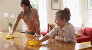 Картинка по теме - как почистить полированную мебель