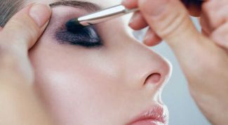 Картинка по теме - как записаться на курсы визажиста