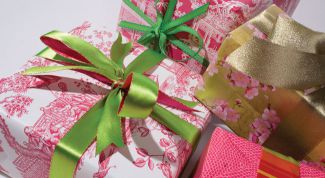 Картинка по теме - как выбрать подарок маме