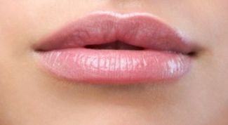 Картинка по теме - как выбрать гигиеническую помаду