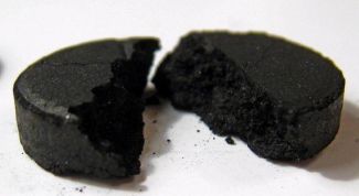 Картинка по теме - как давать активированный уголь новорожденному