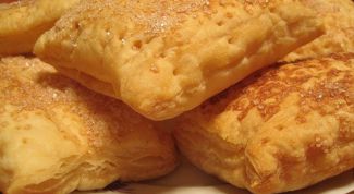 Картинка по теме - как испечь слоеные язычки