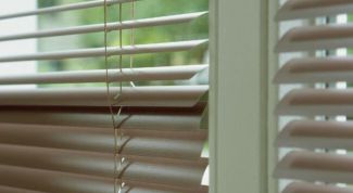 Картинка по теме - как мыть горизонтальные жалюзи
