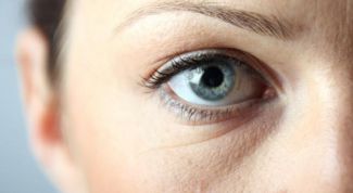 Картинка по теме - как избавиться от опухлости глаз