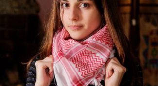 Картинка по теме - как завязывать шарф арафатку