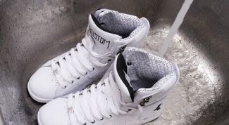 Картинка по теме - как мыть кроссовки