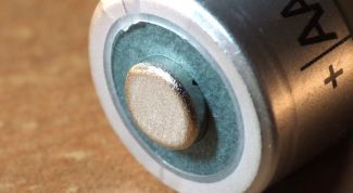 Картинка по теме - как заряжать аккумулятор герметичный