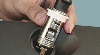 Картинка по теме - как отремонтировать прикуриватель