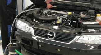 Картинка по теме - как заменить масло в моторе