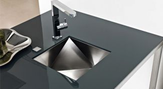 Картинка по теме - как закрепить мойку на столешнице