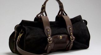 Картинка по теме - как почистить черную замшу