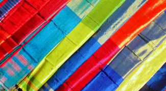 Картинка по теме - как завязать квадратный платок