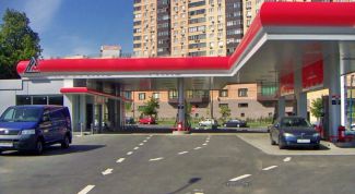 Картинка по теме - как платить картой на азс?