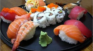 Картинка по теме - как лепить суши