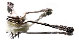 Картинка по теме - как очистить почерневшее серебро