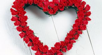 Картинка по теме - что подарить на день всех влюбленных девушке