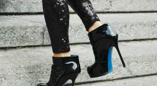 Картинка по теме - как избавиться от плесени на обуви