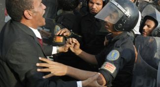 Картинка по теме - как общаться с полицией на митинге